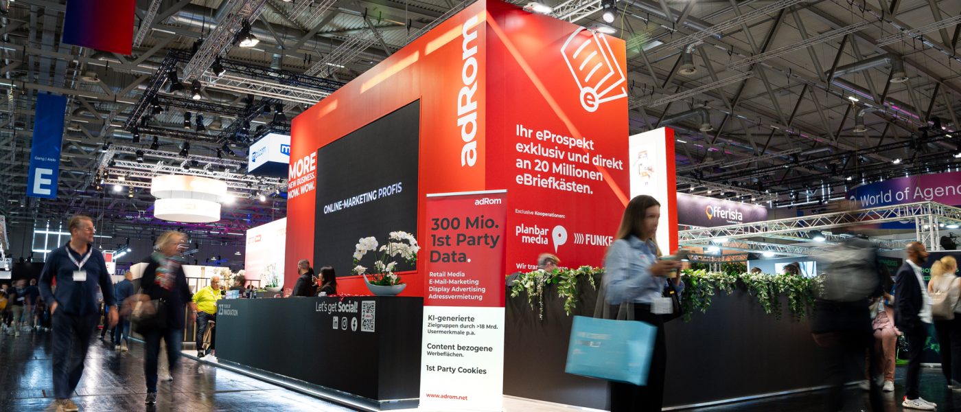 adRom 2023 DMEXCO Messestand